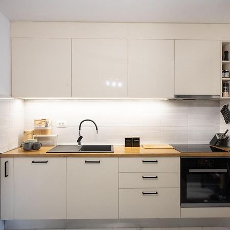 שיבניק Hedonist Apartment מראה חיצוני תמונה