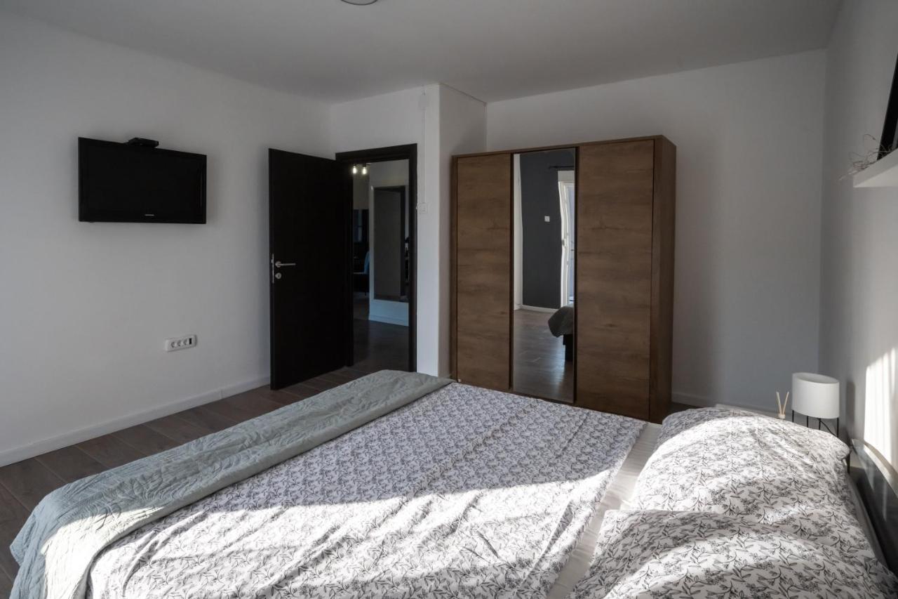 שיבניק Hedonist Apartment מראה חיצוני תמונה