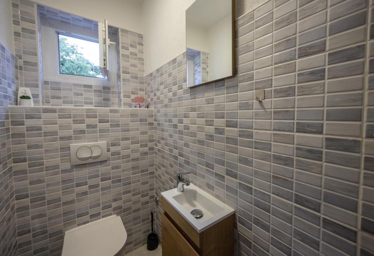 שיבניק Hedonist Apartment מראה חיצוני תמונה